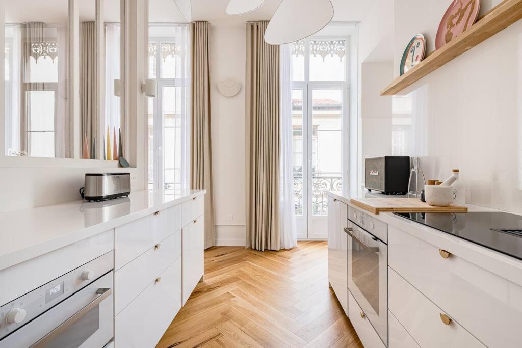 Beige Hospitalite - Apotheose Luxueux- 3 Chambres - Parking Prive Saint-Etienne  Eksteriør bilde